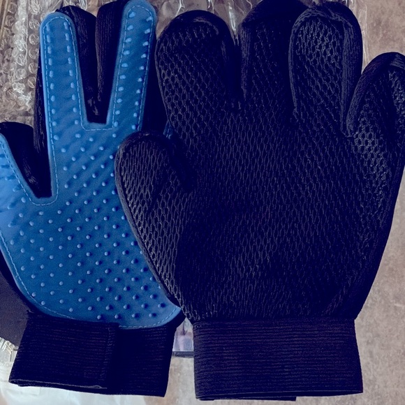 Cat grooming gloves and brushes, for long and short haired cats - Picture 2 of 6